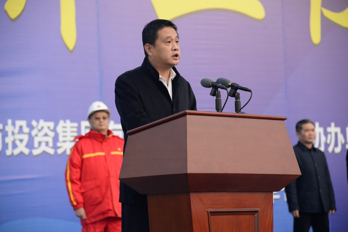 鹵陽湖管委會副主任雷強(qiáng)講話.JPG
