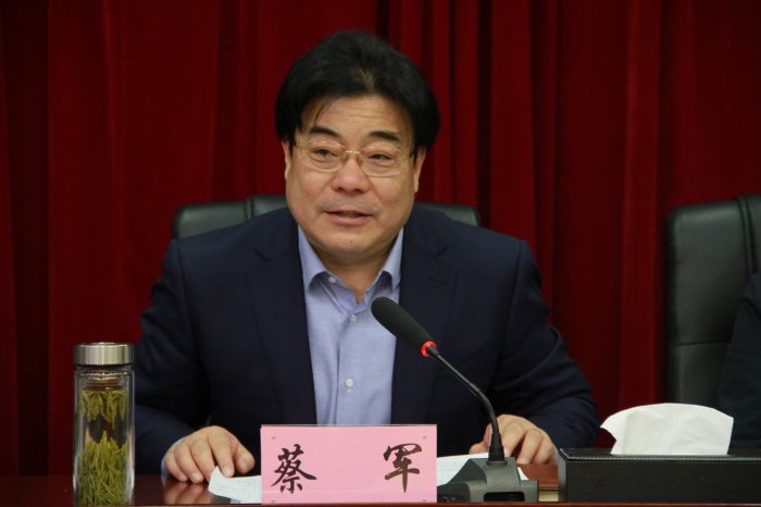 市城投集團(tuán)傳達(dá)學(xué)習(xí)市第六次黨代會(huì)暨市“兩會(huì)”精神 (1).jpg