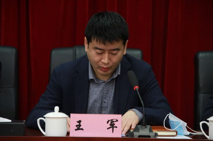 市城投集團(tuán)傳達(dá)學(xué)習(xí)市第六次黨代會(huì)暨市“兩會(huì)”精神 (4).jpg